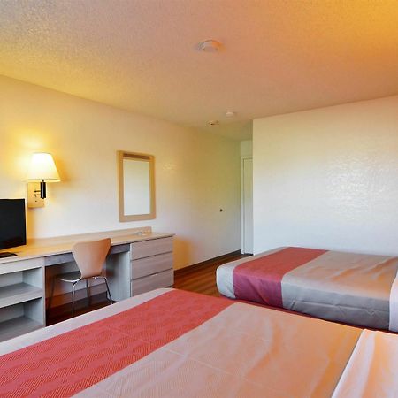Motel 6-North Palm Springs, Ca - North Екстер'єр фото