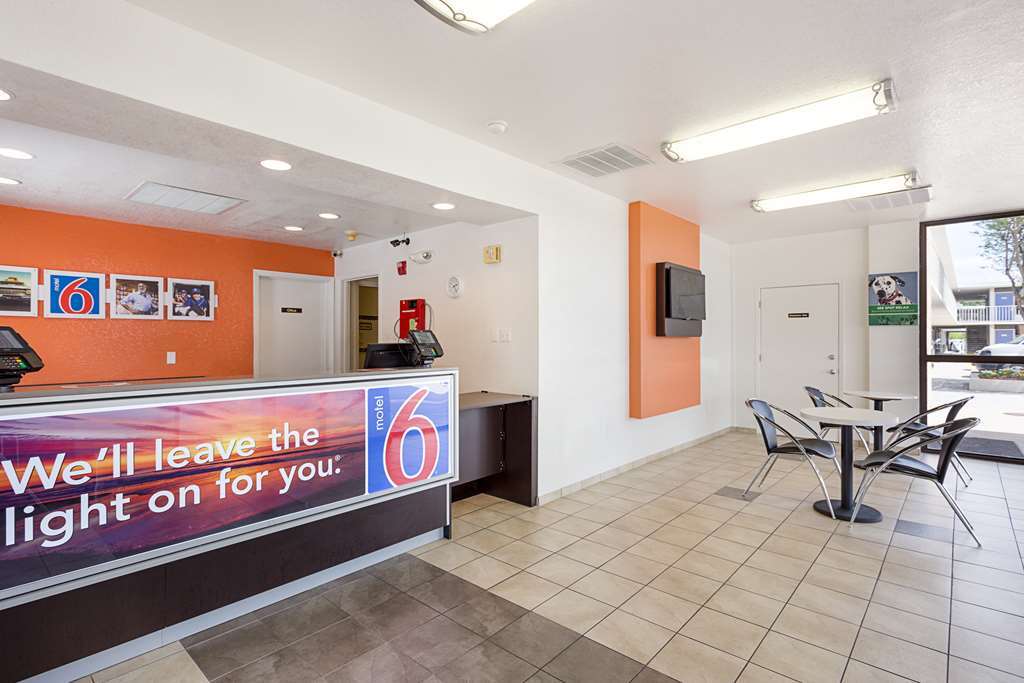 Motel 6-North Palm Springs, Ca - North Інтер'єр фото