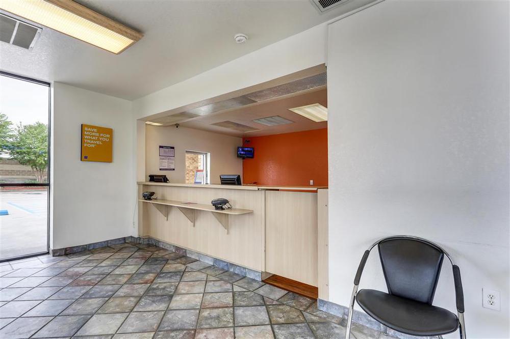 Motel 6-North Palm Springs, Ca - North Інтер'єр фото