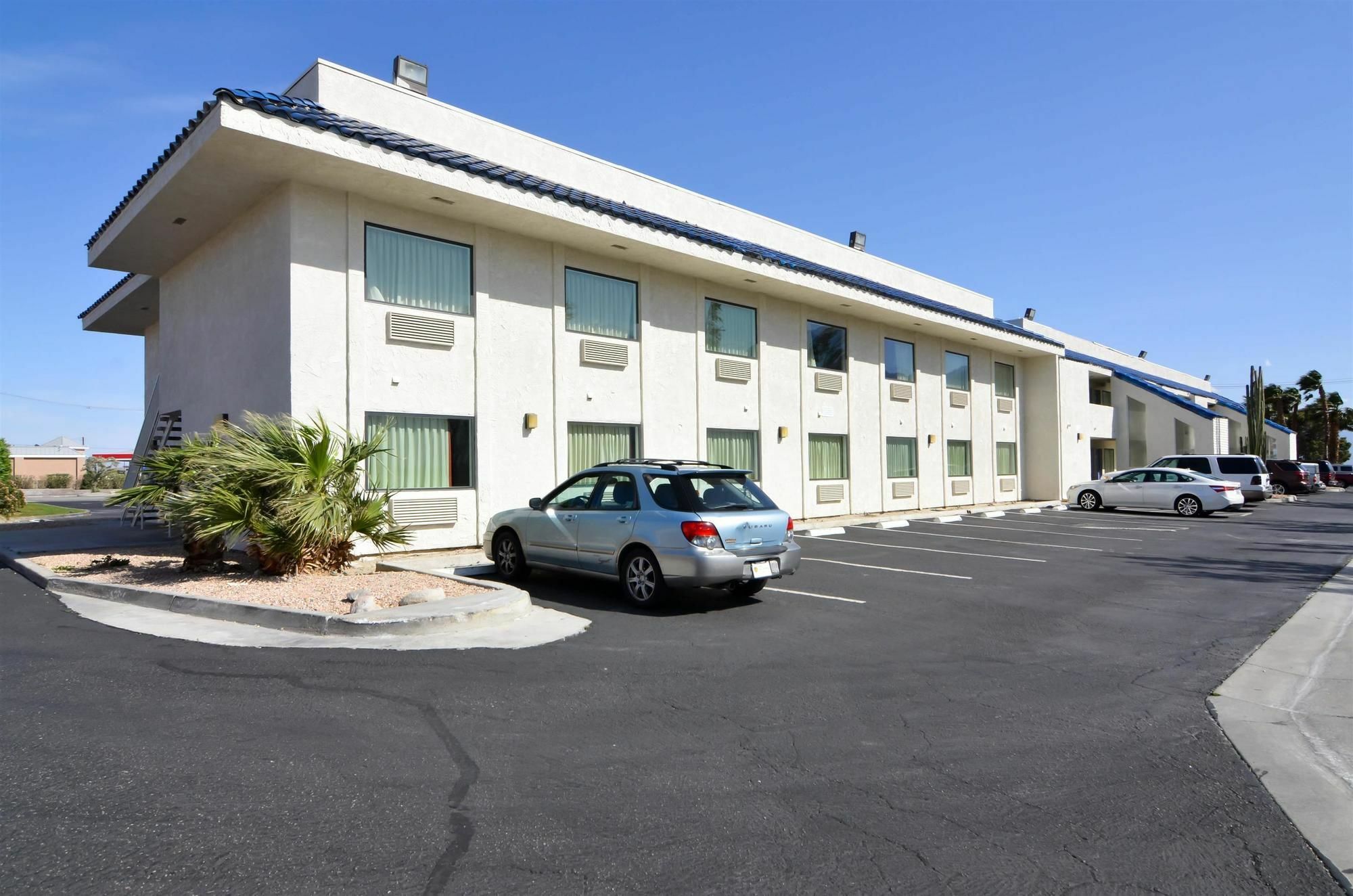 Motel 6-North Palm Springs, Ca - North Екстер'єр фото
