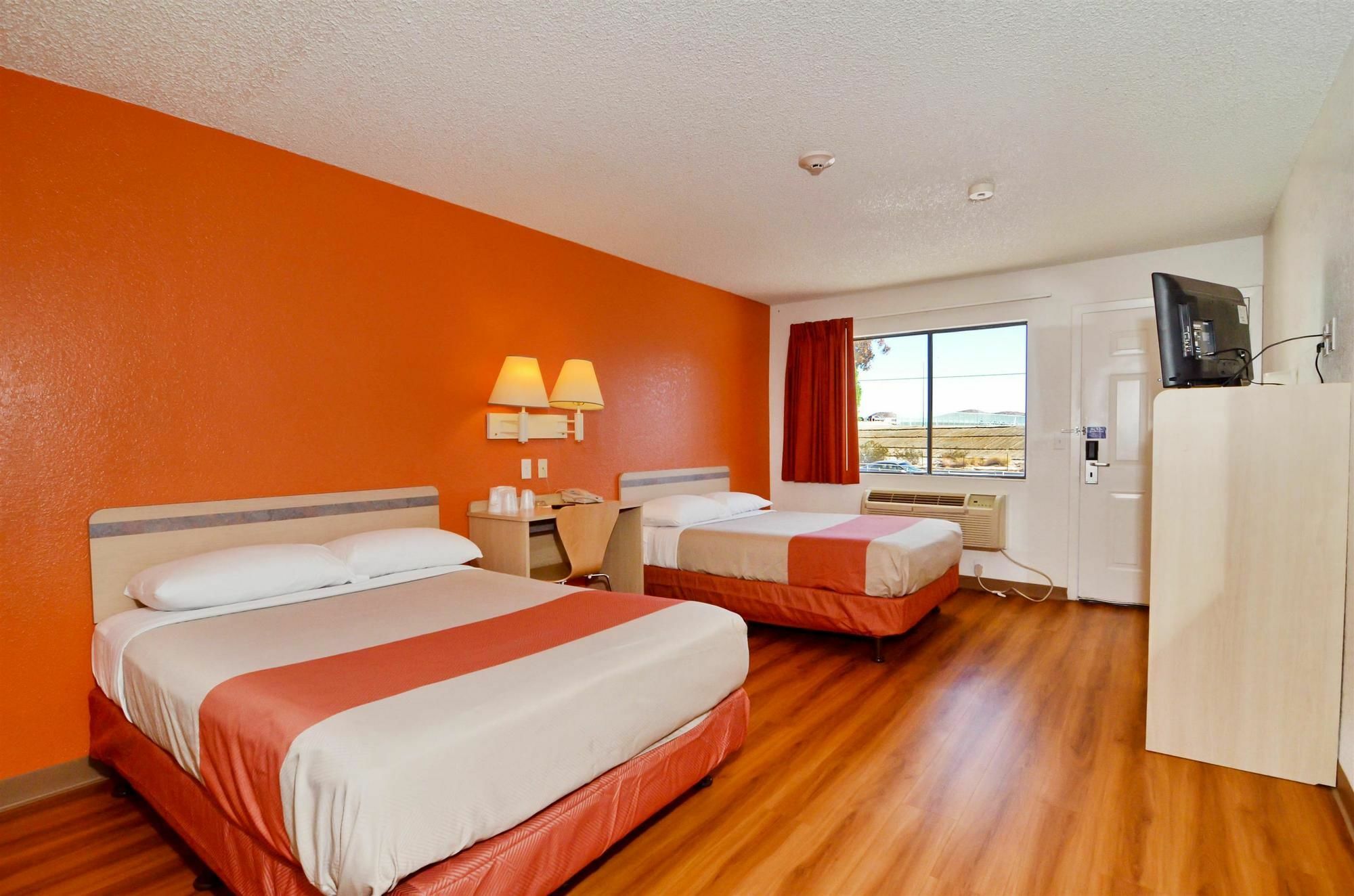 Motel 6-North Palm Springs, Ca - North Екстер'єр фото
